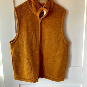 St. John’s Bay Women’s Tan Vest   Size Large